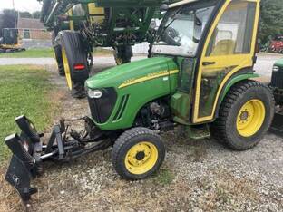 2005 John Deere 3320