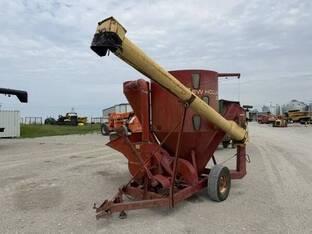 New Holland 352
