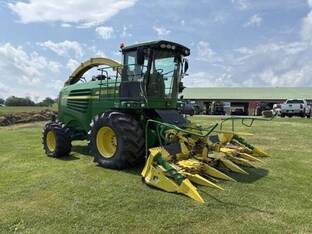 2006 John Deere 7300