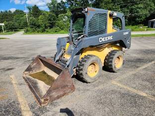 2011 John Deere 326D