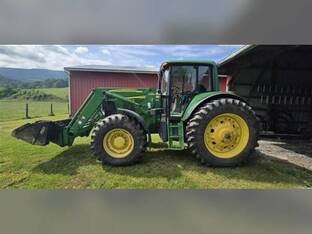 2005 John Deere 7220