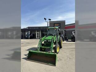 2015 John Deere 4052R