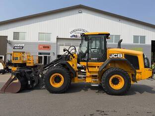 2018 JCB 427