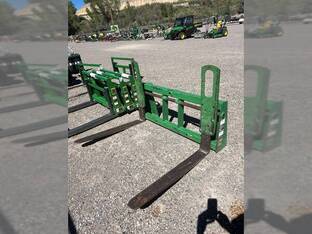 John Deere Pallet Fork