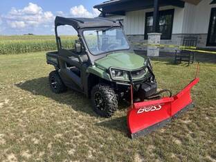 2024 John Deere XUV 590M