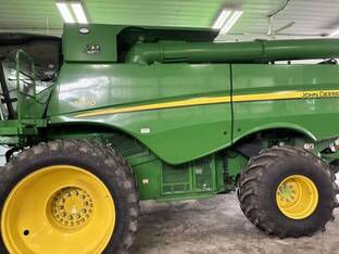 2022 John Deere S770