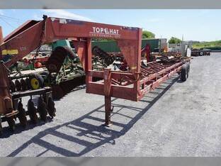 2015 TopHat 6 BALE HAY TRAILER