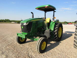 2019 John Deere 6105E