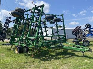 2013 John Deere 2210