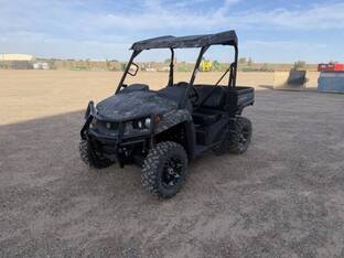 2025 John Deere XUV 590M