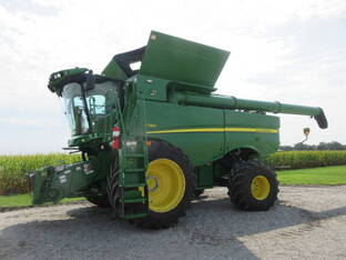 2022 John Deere S780