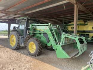2015 John Deere 7210R
