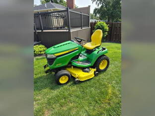 2018 John Deere X590