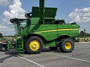2022 John Deere S780
