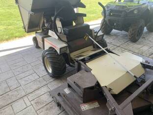 2002 Grasshopper 721D2