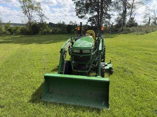 2017 John Deere 2032R
