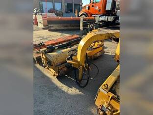 2011 Diamond Mowers RSF