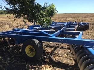 2011 Landoll 6230