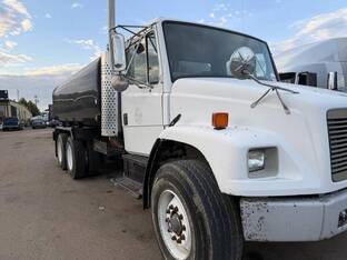 2000 Freightliner FL80