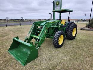 2014 John Deere 5100M