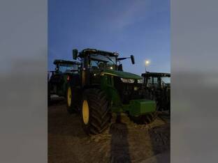 2023 John Deere 7R 230