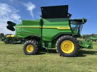 2025 John Deere S7 800