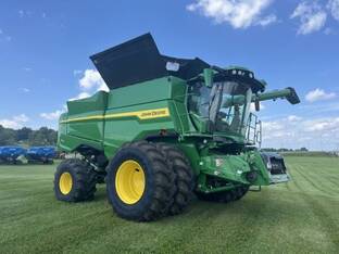 2025 John Deere S7 800