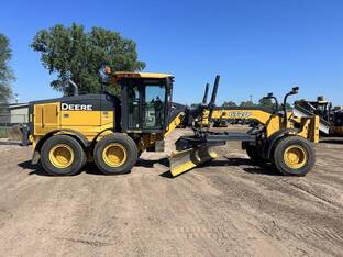 2019 John Deere 672G