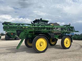 2021 John Deere R4044