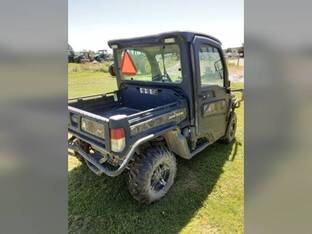 2021 John Deere GATOR XUV 835M