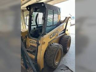 Gehl R220