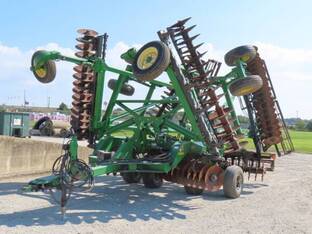 2013 John Deere 2623VT