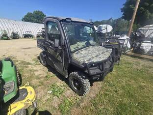 2019 John Deere GATOR XUV 835R