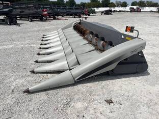 2007 Gleaner 3000