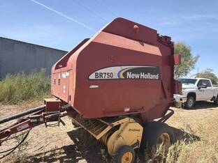 2006 New Holland BR750A