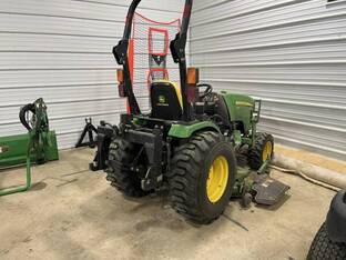 2015 John Deere 2032R