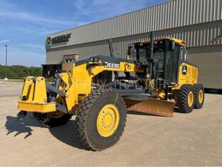 2020 John Deere 672G