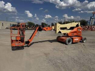 2017 JLG E400AJPN