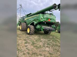 2023 John Deere X9 1100