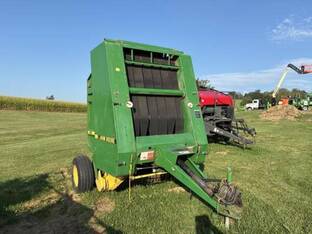 1990 John Deere 435