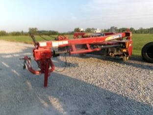 2013 New Holland H7230