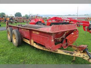 New Holland 680