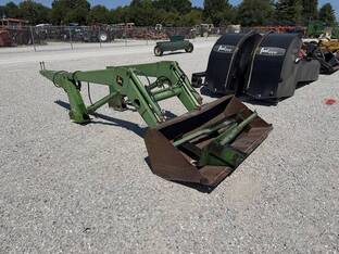 John Deere 148