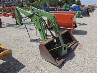 John Deere 148