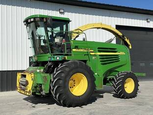 2003 John Deere 7500